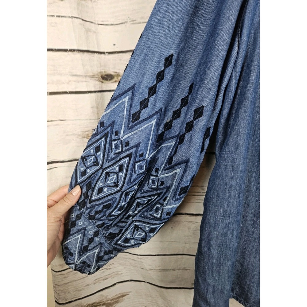Chico's Chambray Denim Embroidered Tencel Top 3 Womens 16/18 Popover Boho - Picture 3 of 9